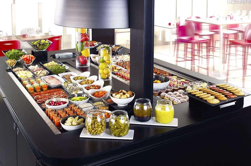 Kyriad Direct Le Bourget Gonesse Restaurante foto